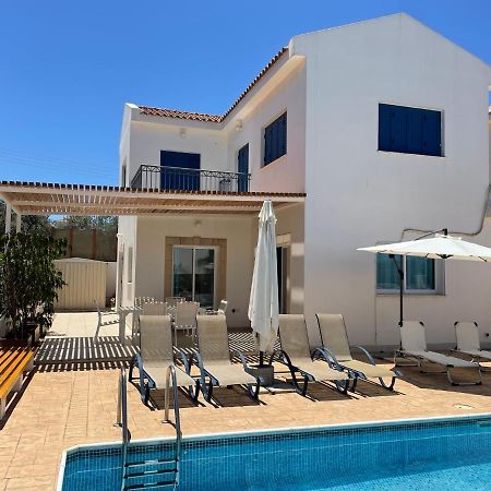 Sol y Mar Malama Villa Paralimni Bagian luar foto