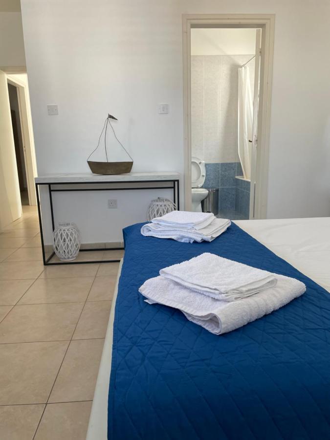 Sol y Mar Malama Villa Paralimni Bagian luar foto